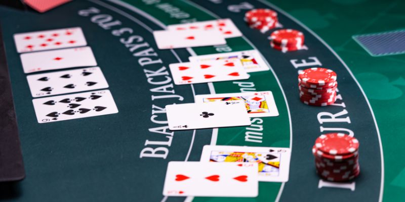 Cách chơi Blackjack theo từng hành động